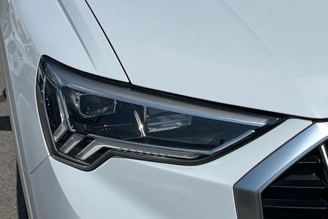AUDI Q3 Photo 19