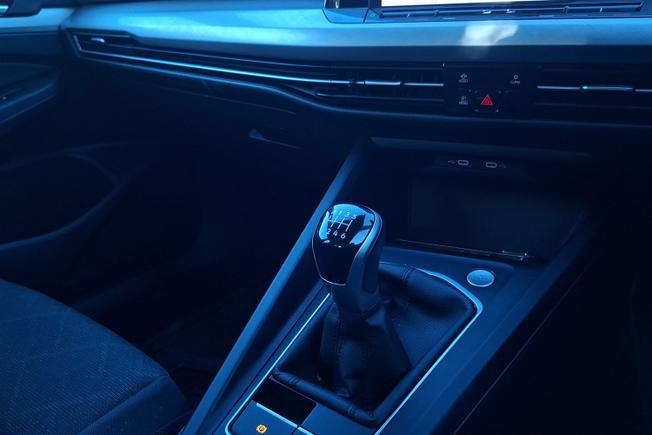 VOLKSWAGEN Golf Photo 25