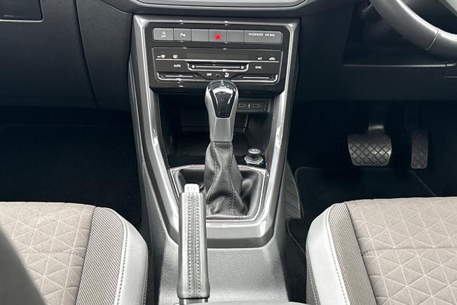 Volkswagen T-Cross Photo 24