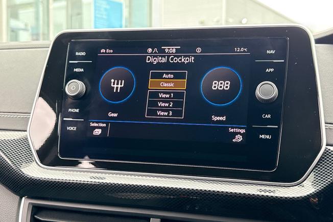 VOLKSWAGEN T-Cross Photo 31