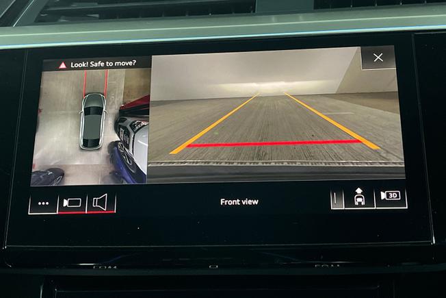 AUDI e-tron Photo 21