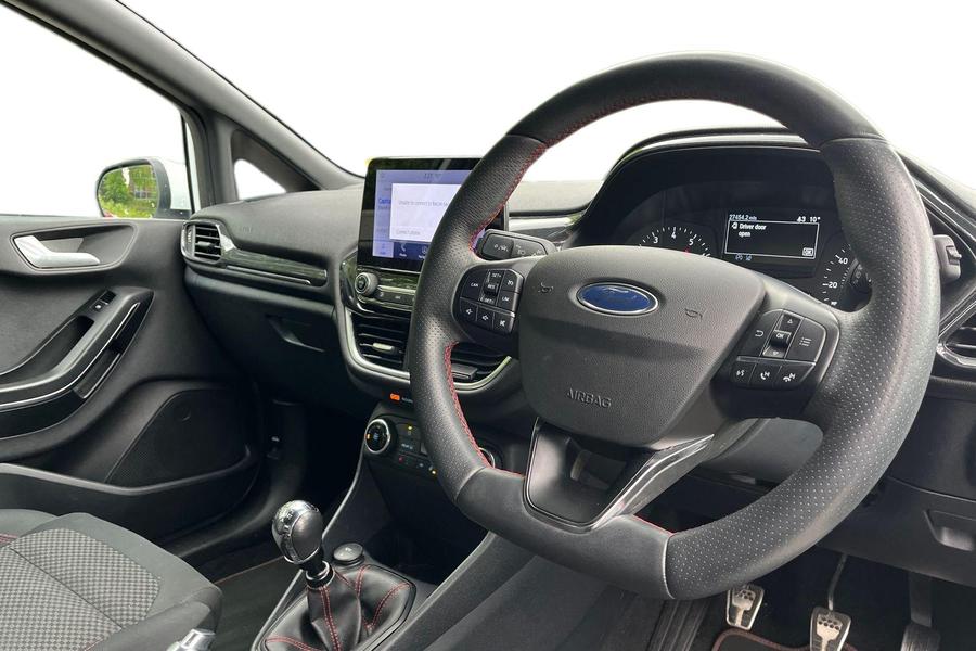 Ford Fiesta Photo autoimg-5221981beb295bbac18669a55ad3165f7eeb4667.jpg