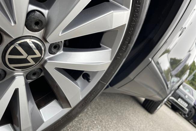 Volkswagen T-Roc Photo 22