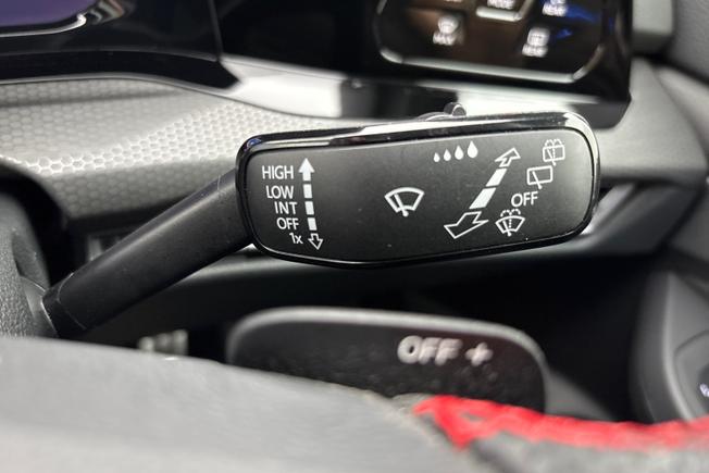 VOLKSWAGEN Golf Photo 25