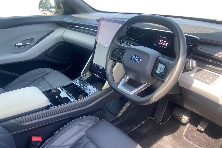 Ford EXPLORER Photo autoimg-522b1eb795eeaf8cecc0a2e0177543d2292ca685.jpg