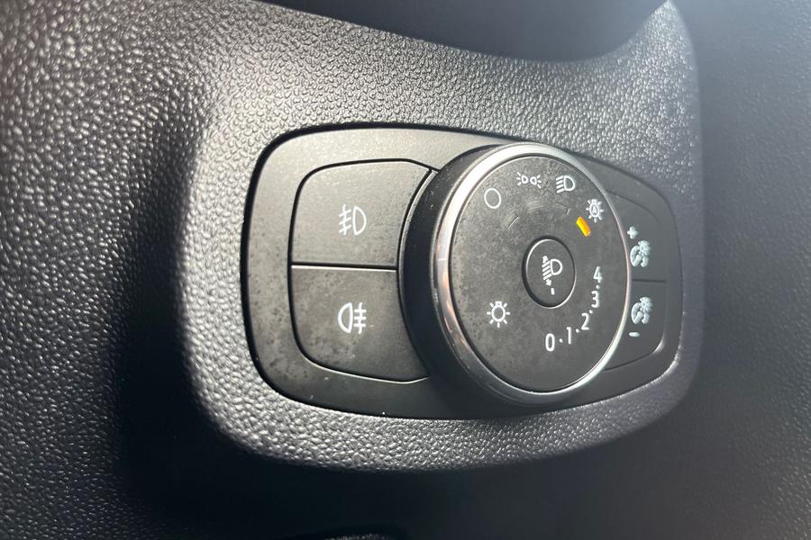 Ford FIESTA Photo autoimg-522c4d8ce013e7a4bdc168c5c15b60719748472d.jpg