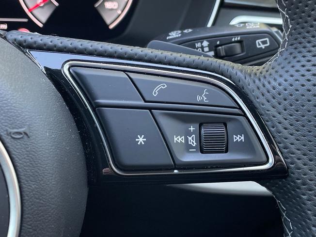 AUDI A4 Avant Photo 17