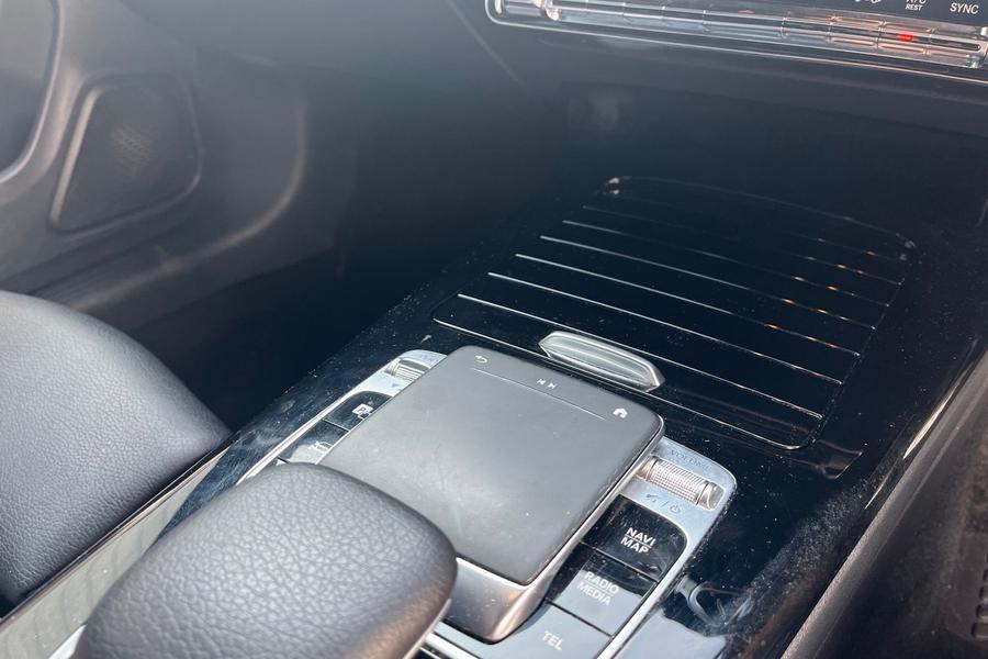 Mercedes-Benz CLA Photo autoimg-5234ef6365b48911ba89c4d6266467f5af70a394.jpg
