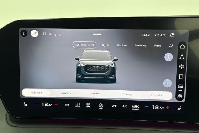 AUDI Q3 Photo 30