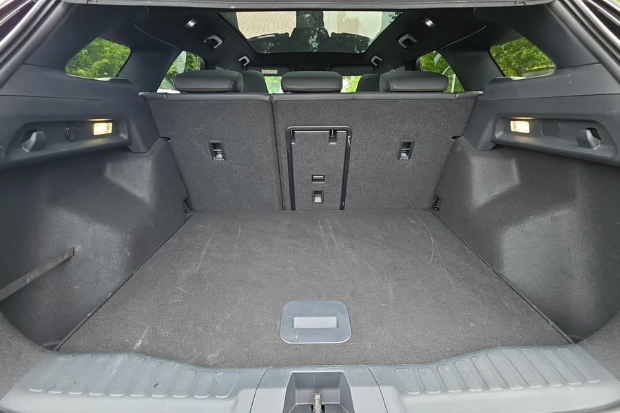 Ford Explorer Photo autoimg-523fb220c3ad5ae3781ffc00244f21d29775d1a3.jpg