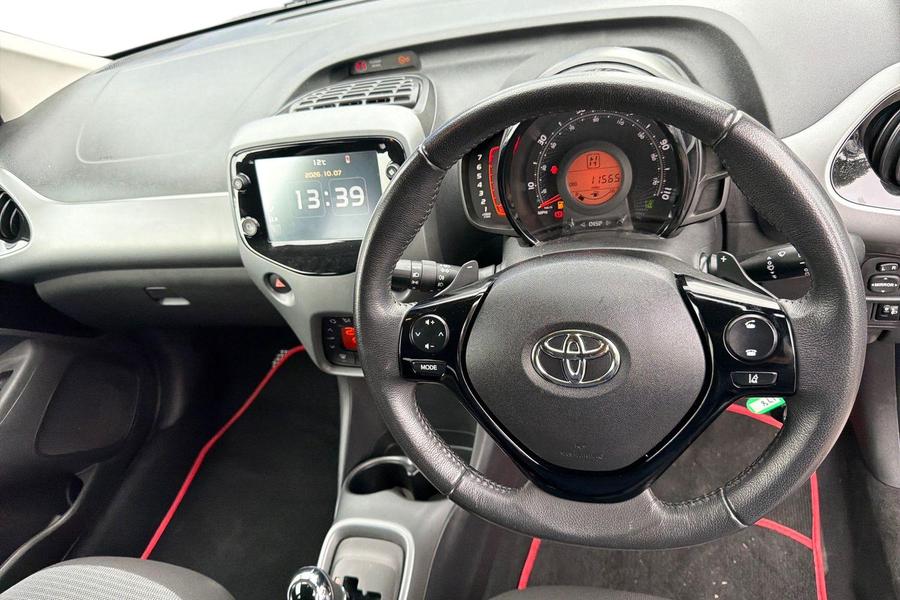 Toyota AYGO Photo autoimg-5240072ddb0d62c2dd65d2a5e01d5d0e5a26e502.jpg