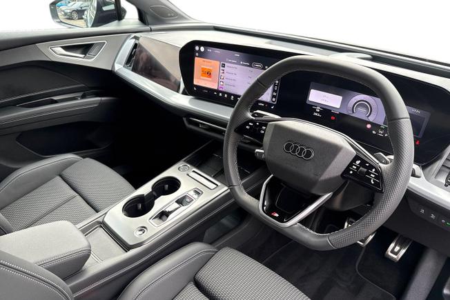 Audi Q4 E-Tron Photo 6