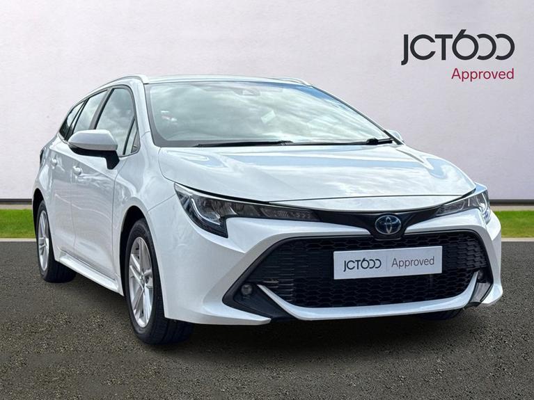 Used 2022 TOYOTA Corolla 1.8 VVT-h GPF Icon Touring Sports 5dr Petrol Hybrid CVT Euro 6 (s/s) (122 ps) White at JCT600