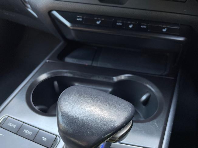 LEXUS UX Photo 39