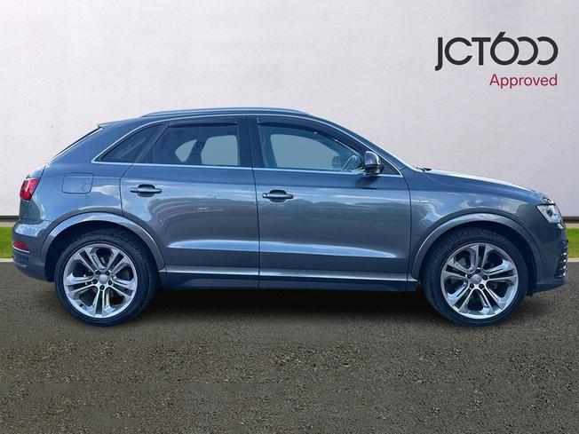 AUDI Q3 Photo 4