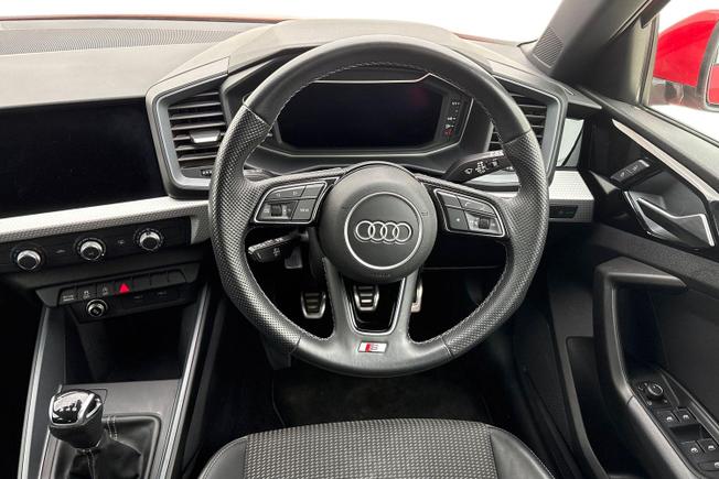 AUDI A1 Photo 11