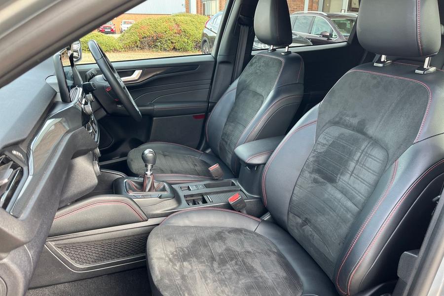Ford Kuga Photo autoimg-524990239b5fbd37340c8aaa6dd4cc62bc477539.jpg