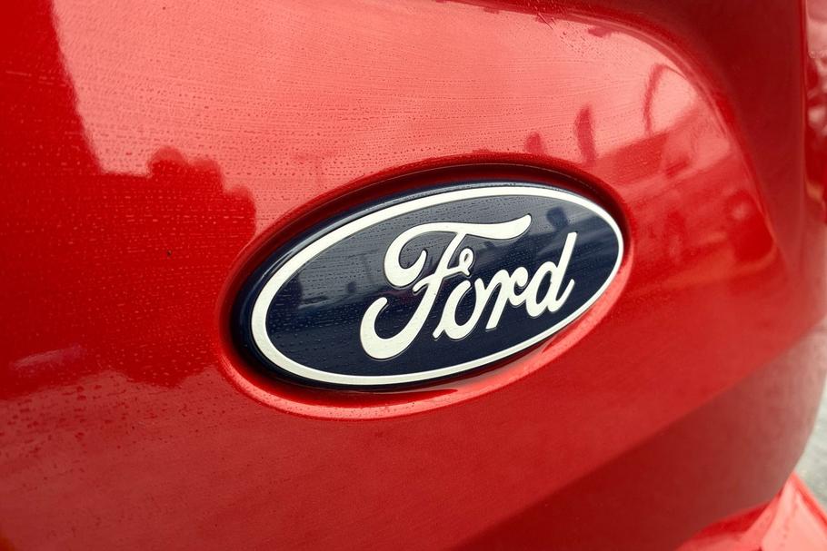 Used Ford TRANSIT CUSTOM SW74FDO 17