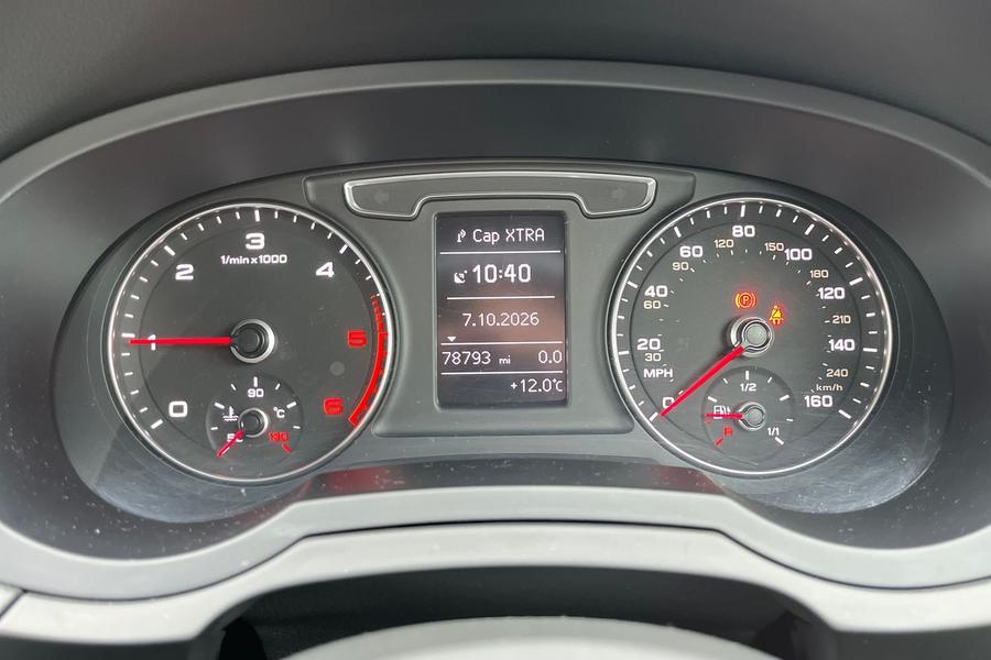 Audi Q3 Photo autoimg-524f7a5306d16b503f279a052a35443bb3da053a.jpg