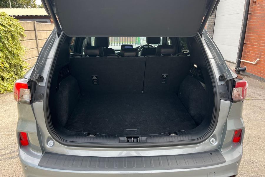 Ford KUGA Photo autoimg-5251c72f571eb242bdef943b23543932b996b4fe.jpg