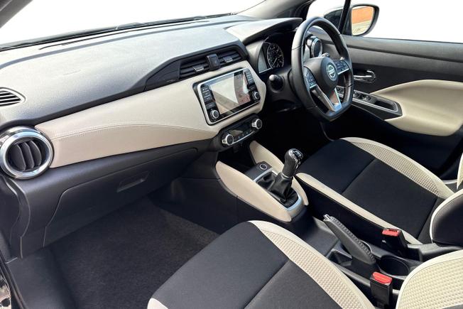 NISSAN Micra Photo 2