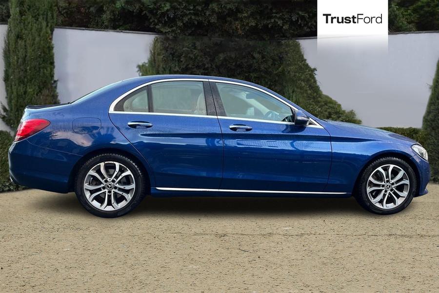 Mercedes-Benz C CLASS Photo autoimg-525874f8ae7ff2ef812f002aac4e21af462ef235.jpg