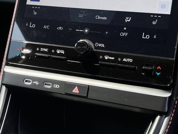 Lexus LBX Photo autoimg-525c0ced89d1b9566eb42973912cd4f792c9e1e1.jpg