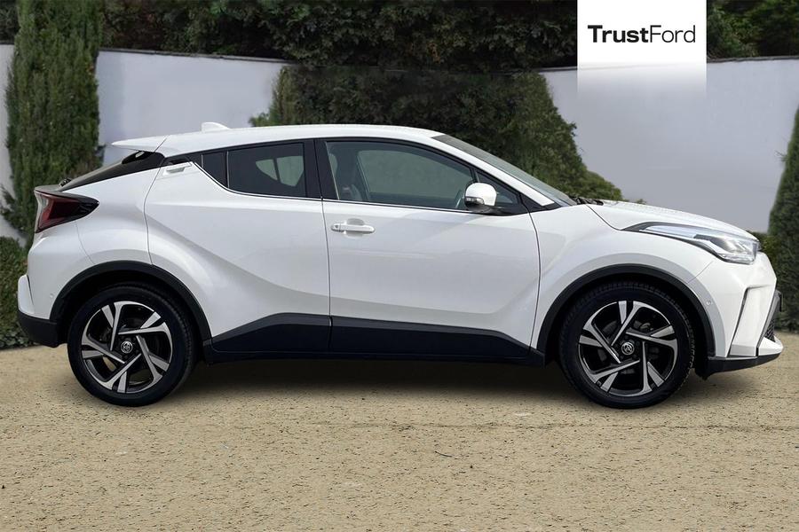 Toyota C-HR Photo autoimg-525c0faa0b8a348a54afe385d8abc453fd5e3e5b.jpg