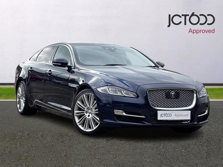 Used 2018 JAGUAR Xj 3.0d V6 Portfolio Saloon 4dr Diesel Auto Euro 6 (s/s) (LWB) (300 ps) Blue at JCT600