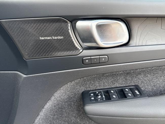 VOLVO Xc40 Photo 30