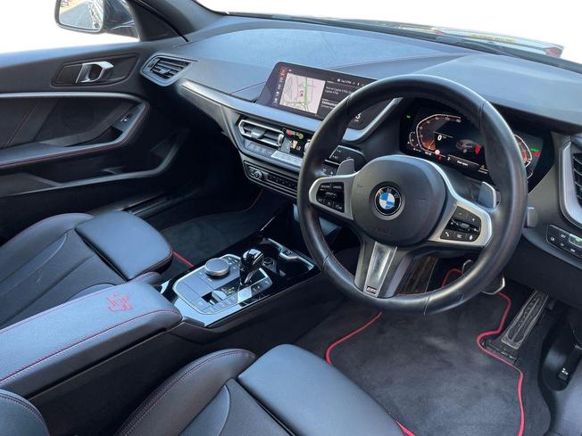 BMW 1 Series Photo 6