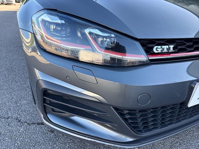 Volkswagen Golf Photo 19