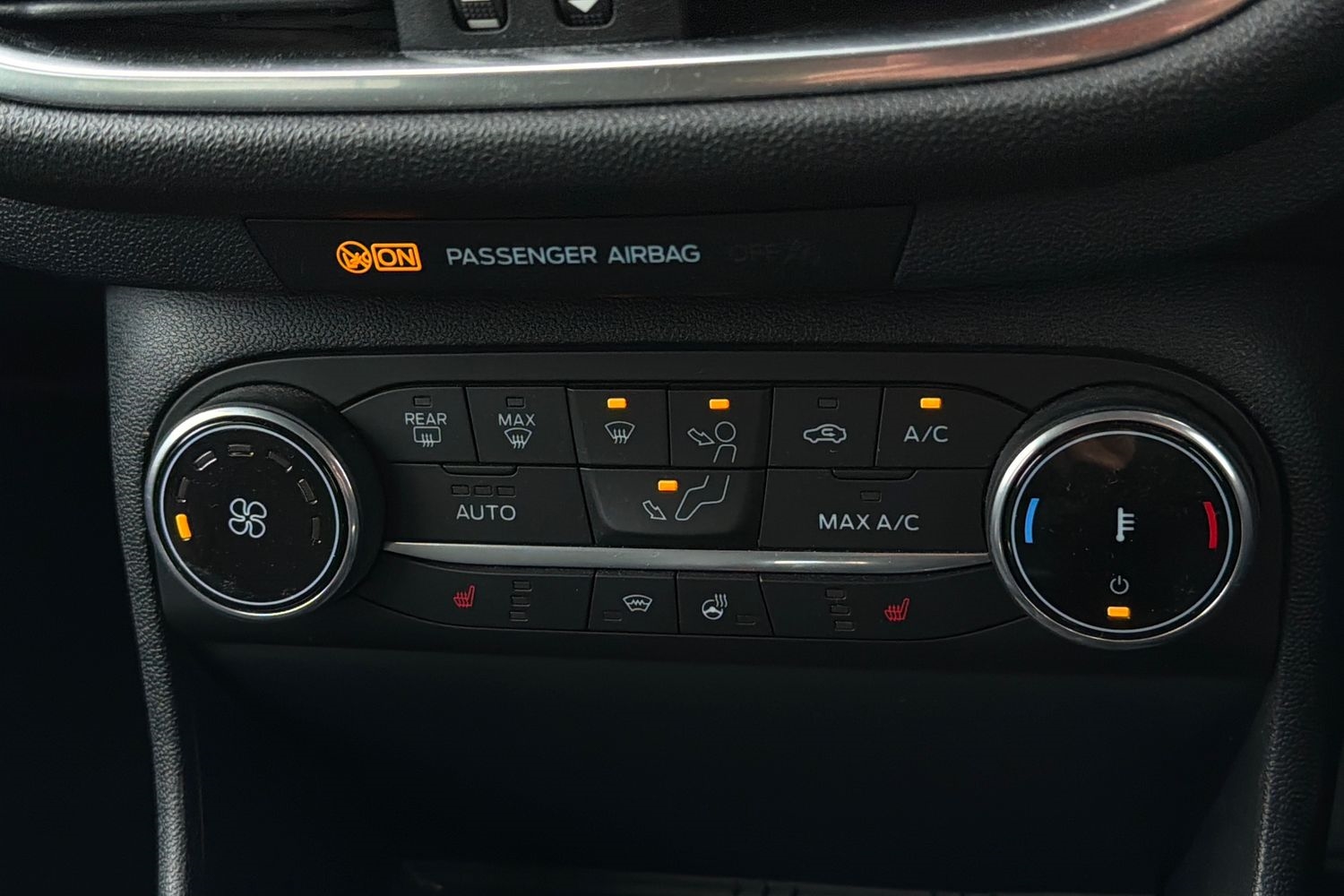 Ford FIESTA Photo 30