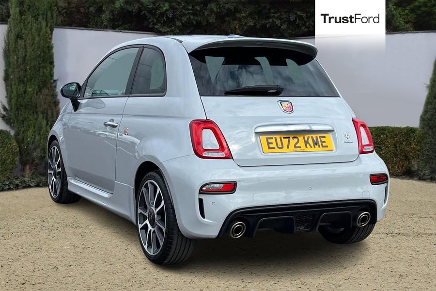 Abarth 595 Photo autoimg-526f8bb94035799722baf866f213ad7cb0a1dba7.jpg