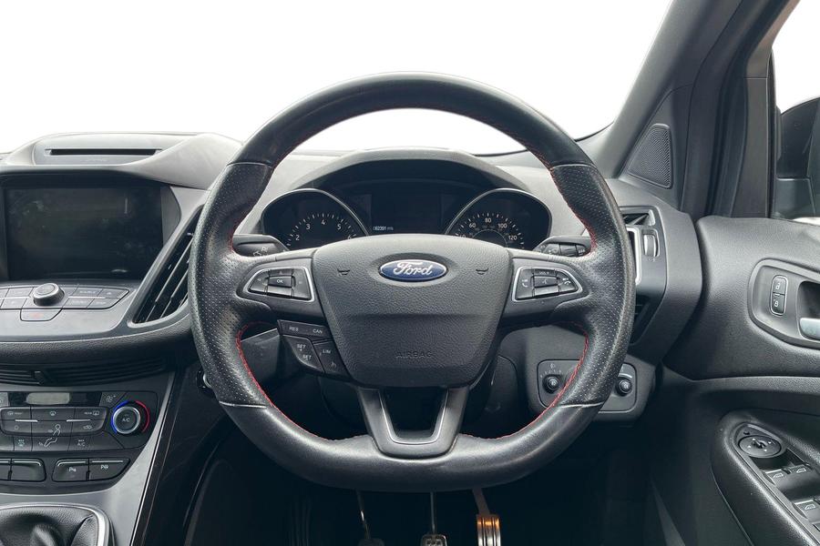 Ford KUGA Photo autoimg-5270b754ebebf02d6f18b52613a118873cb469d8.jpg