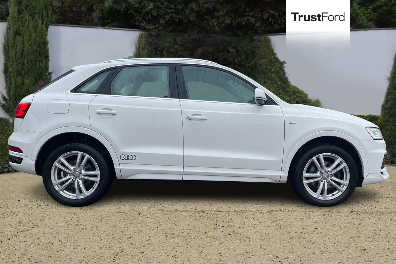 Audi Q3 Photo 2