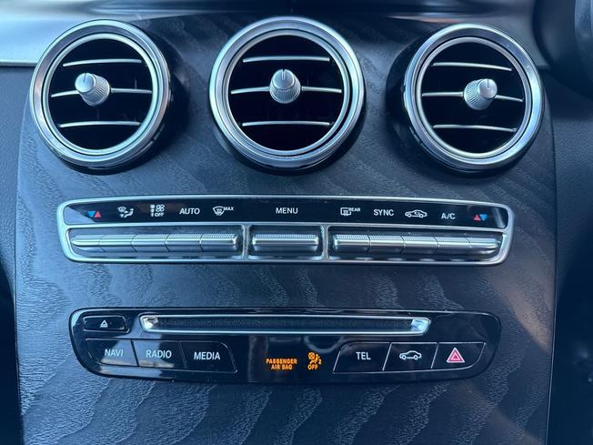 MERCEDES-BENZ Glc Photo 33