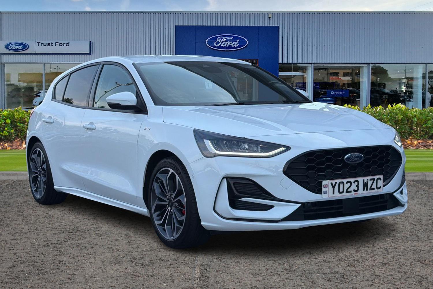Ford FOCUS Photo 0