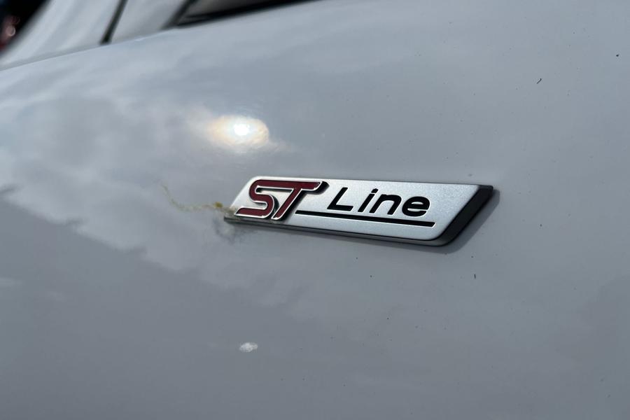 Ford FIESTA Photo autoimg-527edfb54a1399ed91735ba1c2522c81e7205abc.jpg