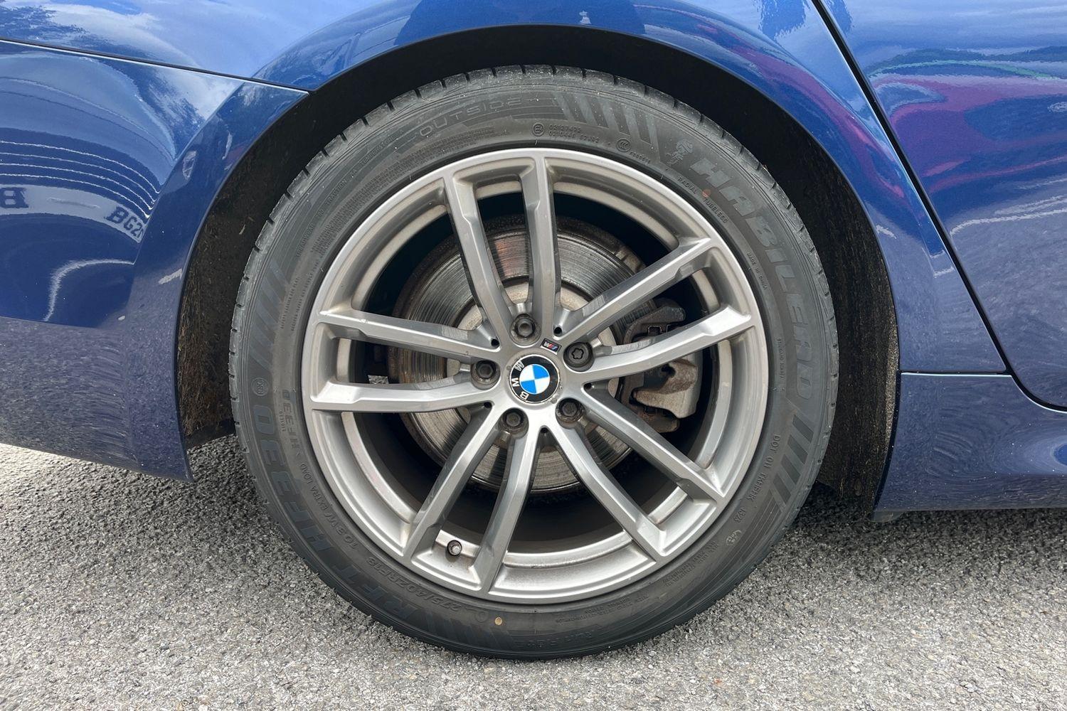 BMW 5 Series Photo 7