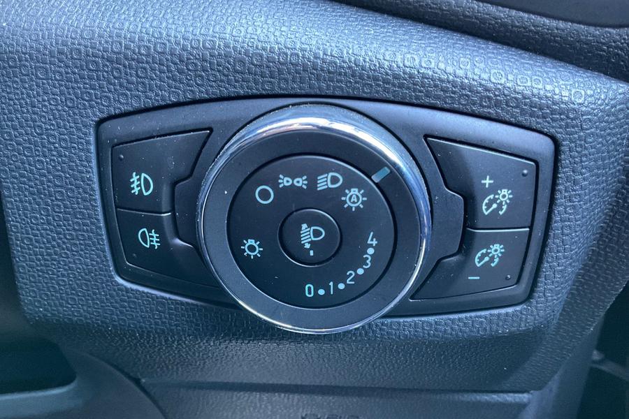 Ford ECOSPORT Photo autoimg-52810b54c60173c58491f335cf9f99e81fd711c3.jpg