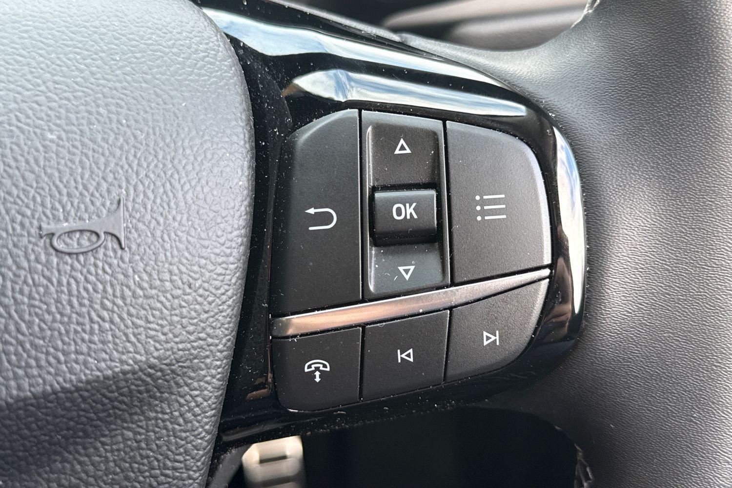 Ford KUGA Photo 23