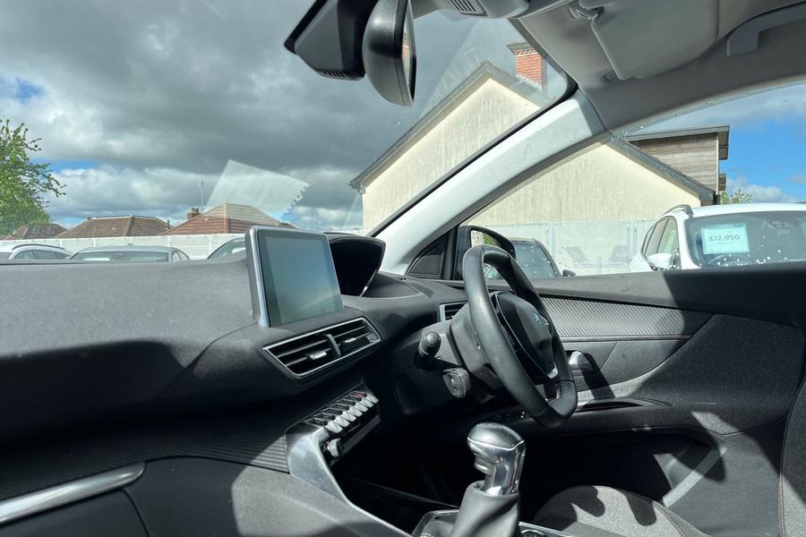 Peugeot 5008 Photo autoimg-5283527823ef5c7f1572b88e67e373403976a537.jpg
