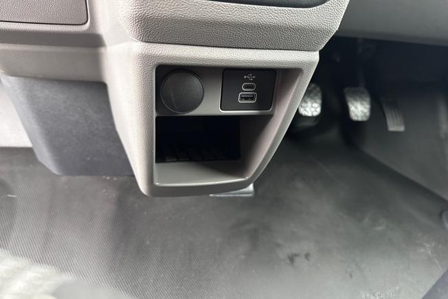 VOLKSWAGEN Transporter Photo 45