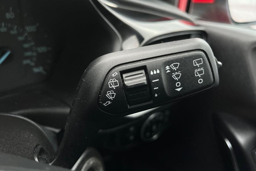 Ford FIESTA Photo autoimg-5291b2fc0d35db1ff4cc3b264c71ede74427133b.jpg
