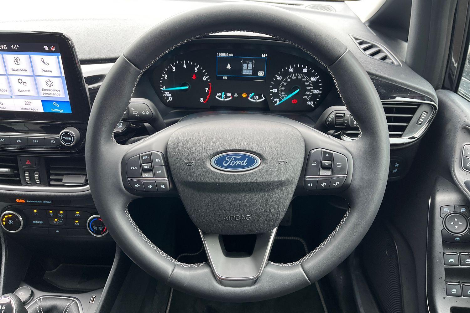Ford FIESTA Photo 11