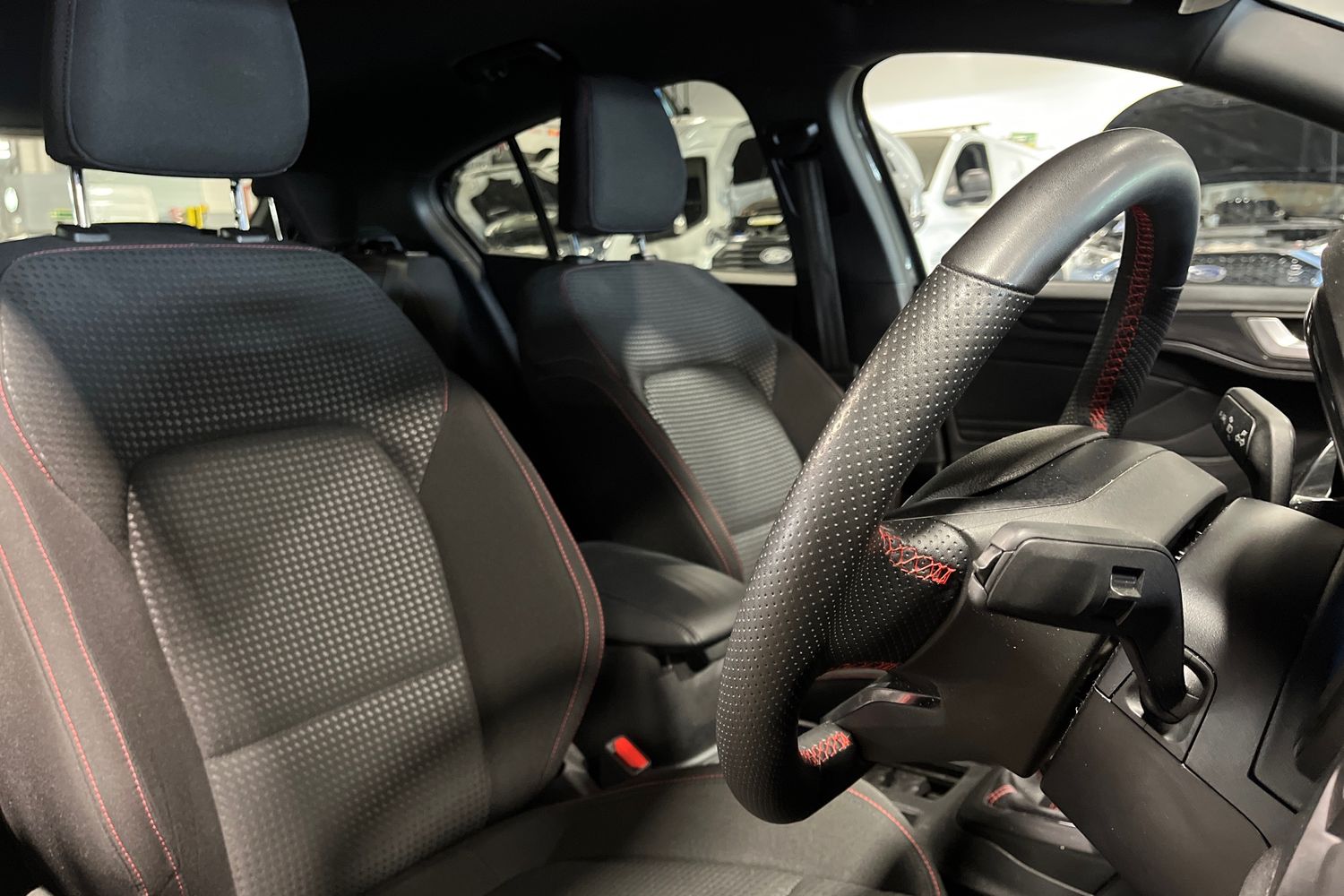 Ford FOCUS Photo 16