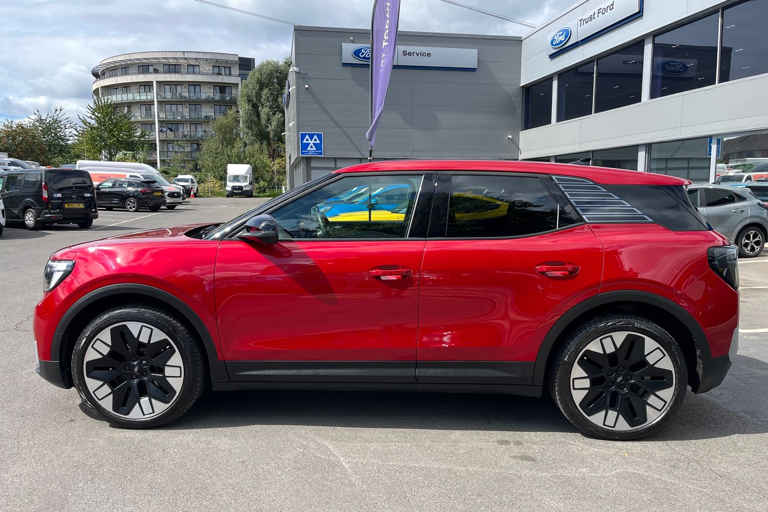 Ford EXPLORER Photo 33