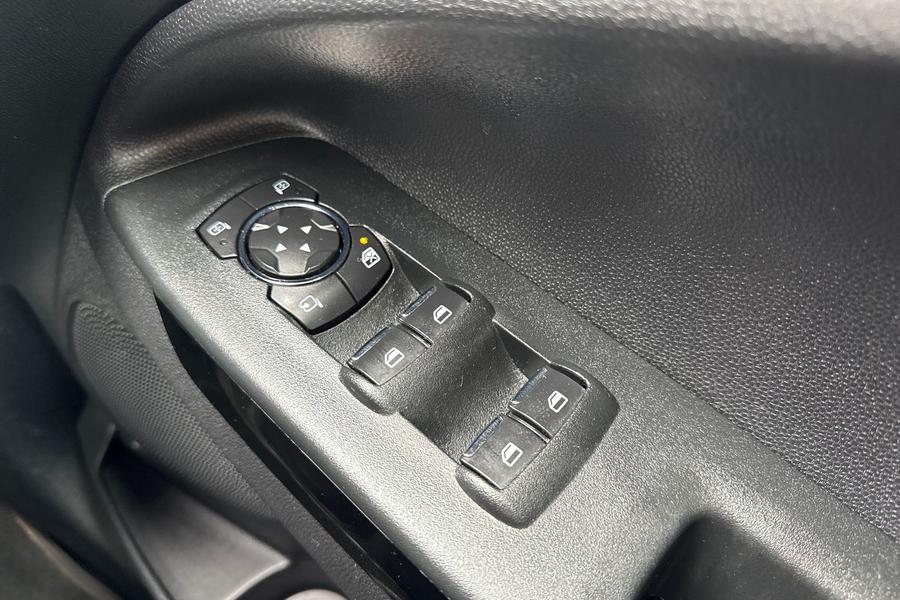 Ford ECOSPORT Photo autoimg-529878e627af50e1f2ec6e806e1e814d8ceffc4d.jpg