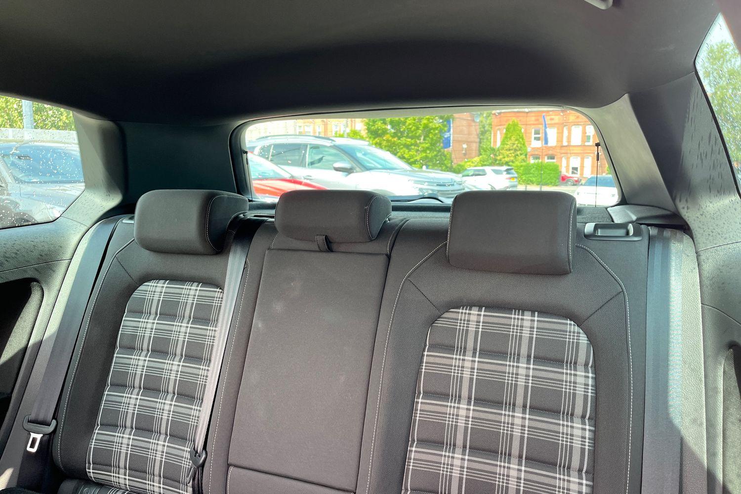 Volkswagen Golf Photo 19